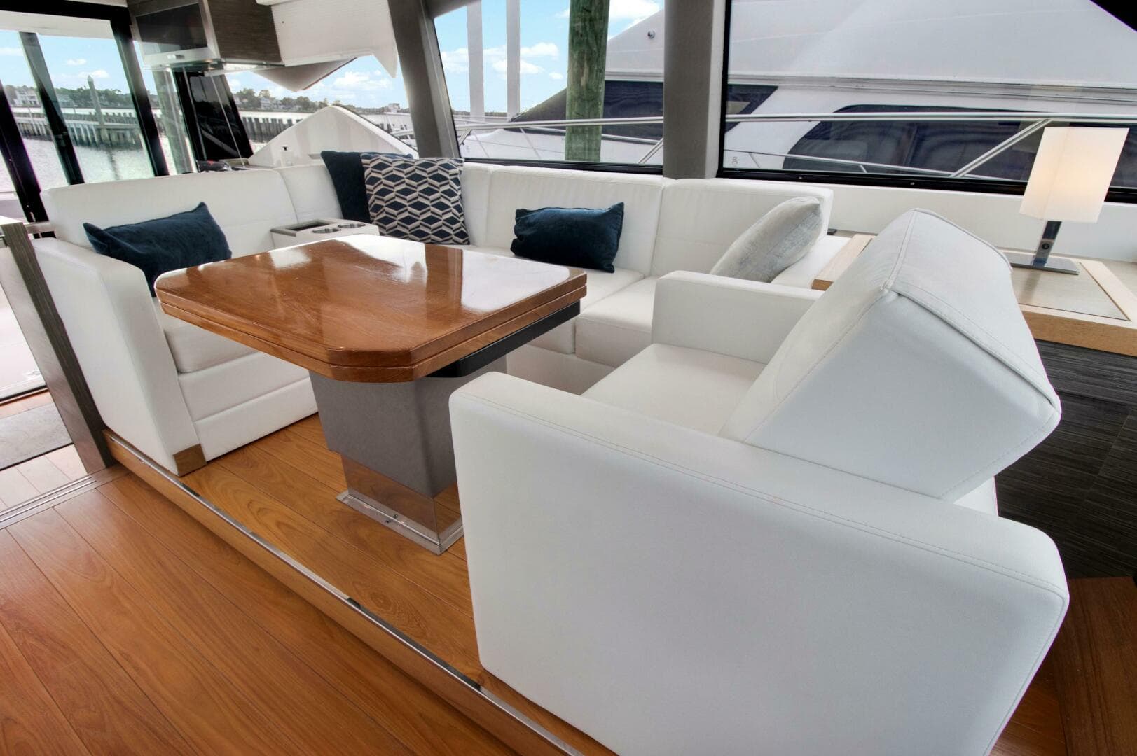 2019 Tiara Yachts 53 Coupe — photo 14