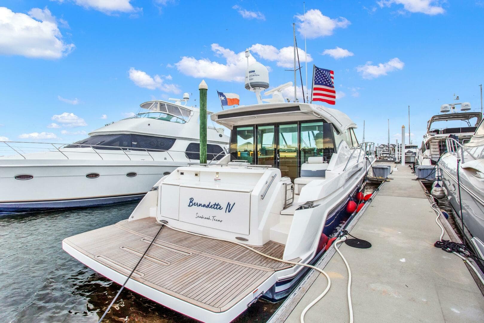 2019 Tiara Yachts 53 Coupe — photo 20