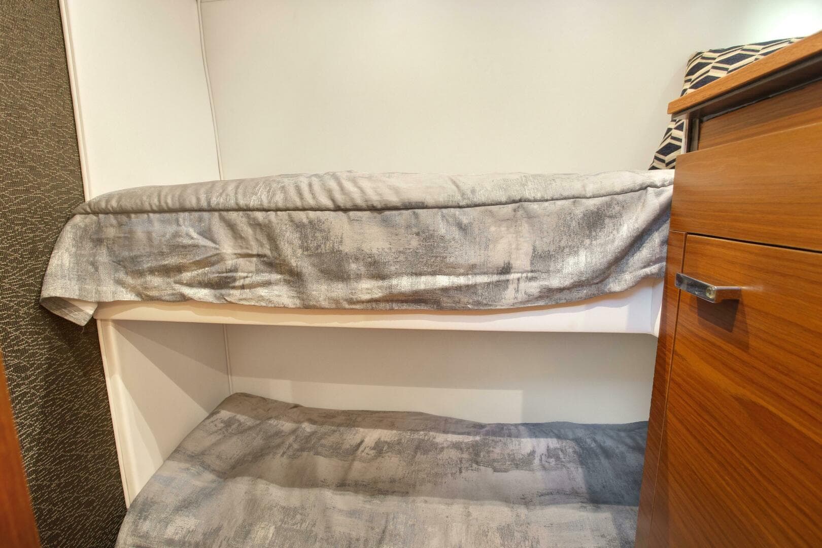 2019 Tiara Yachts 53 Coupe — photo 44