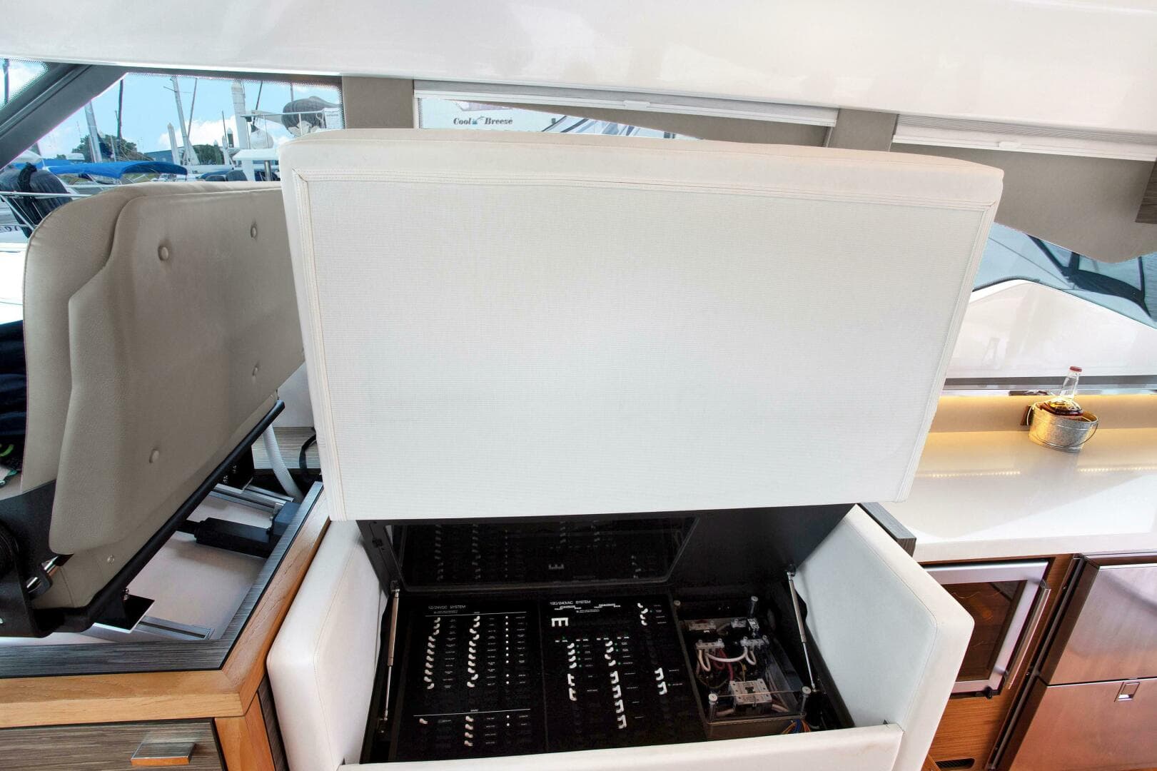 2019 Tiara Yachts 53 Coupe — photo 27