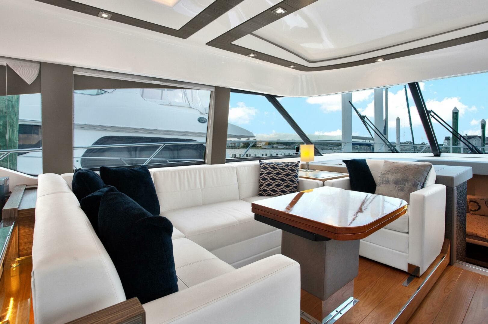 2019 Tiara Yachts 53 Coupe — photo 30