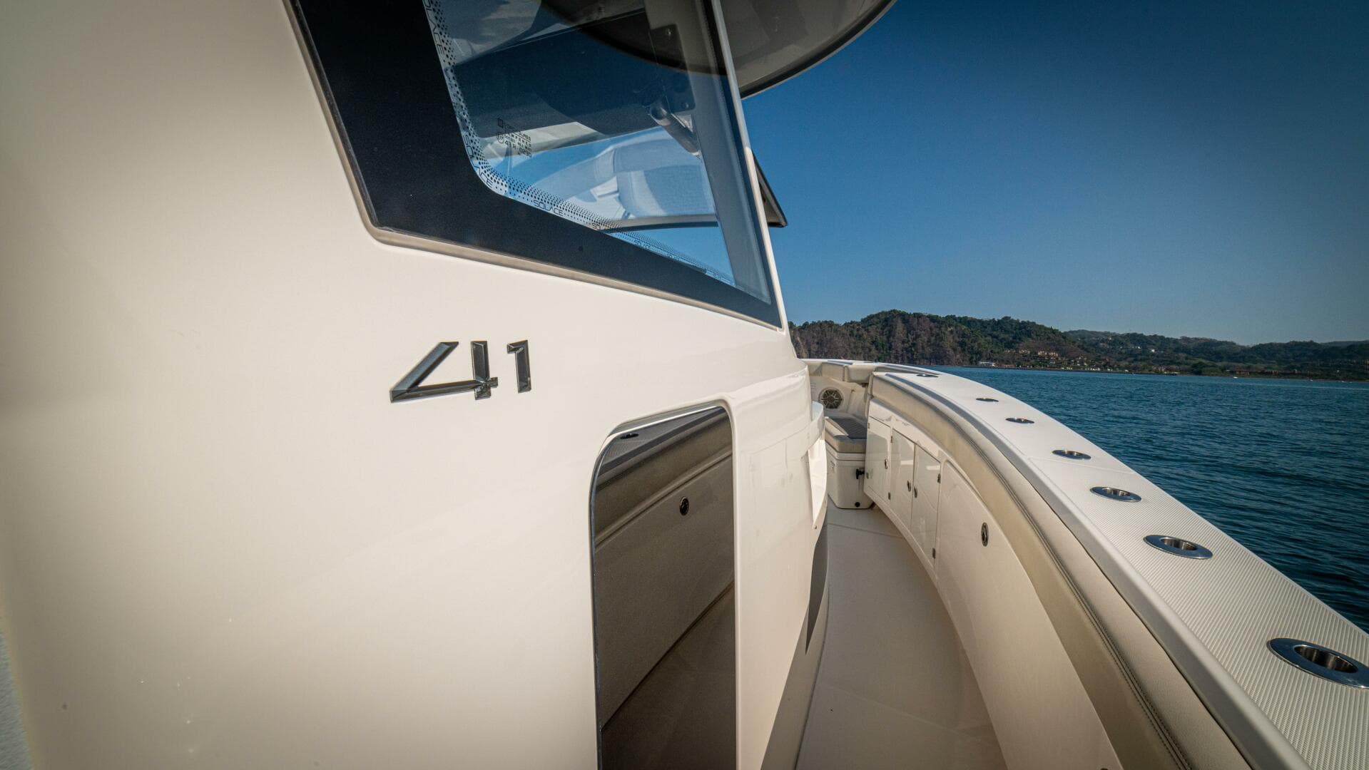 2021 Solace 41 Center Console — photo 33