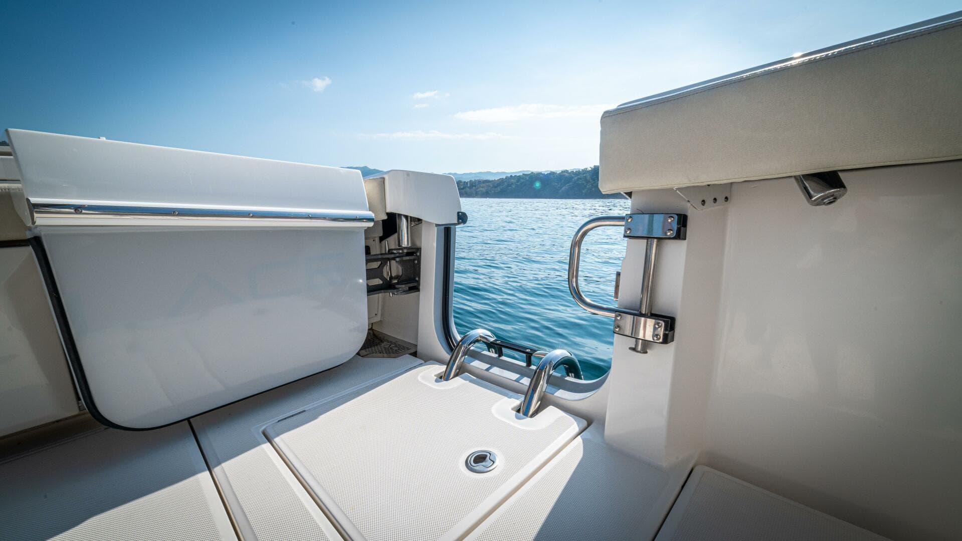 2021 Solace 41 Center Console — photo 12