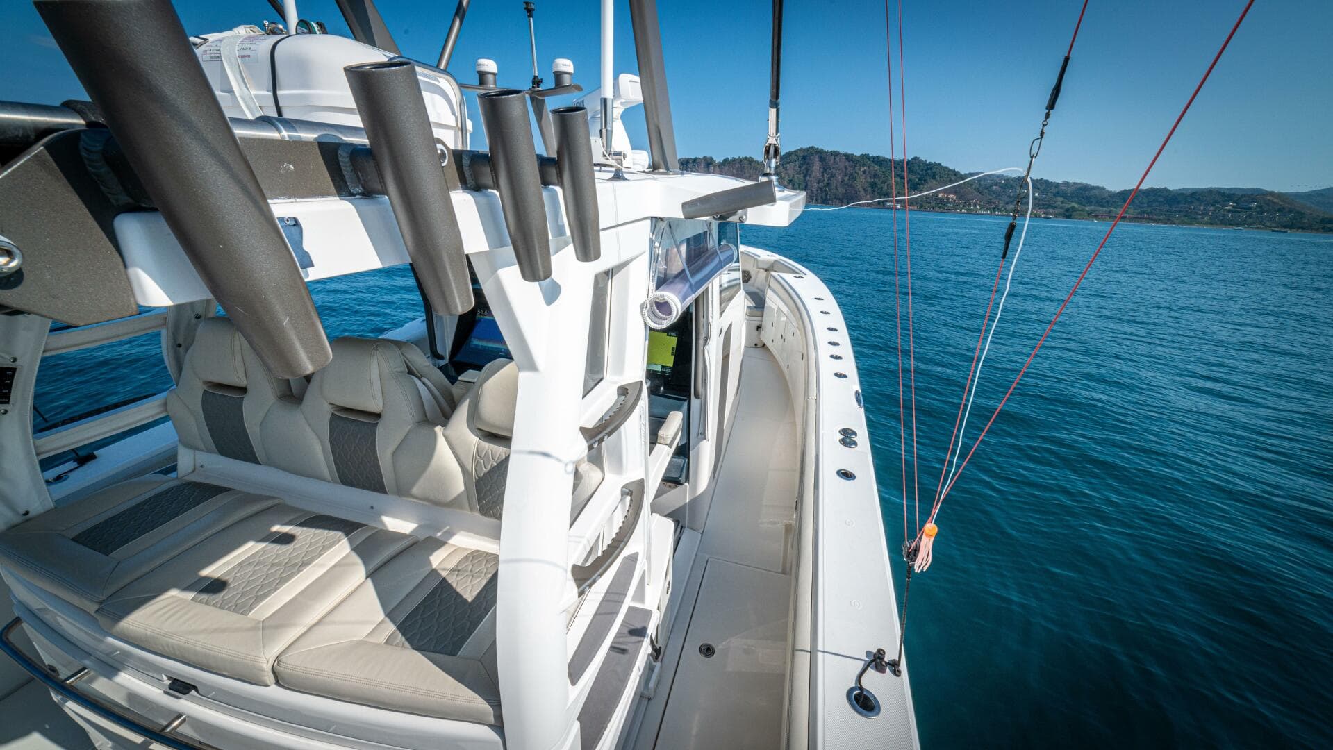 2021 Solace 41 Center Console — photo 24