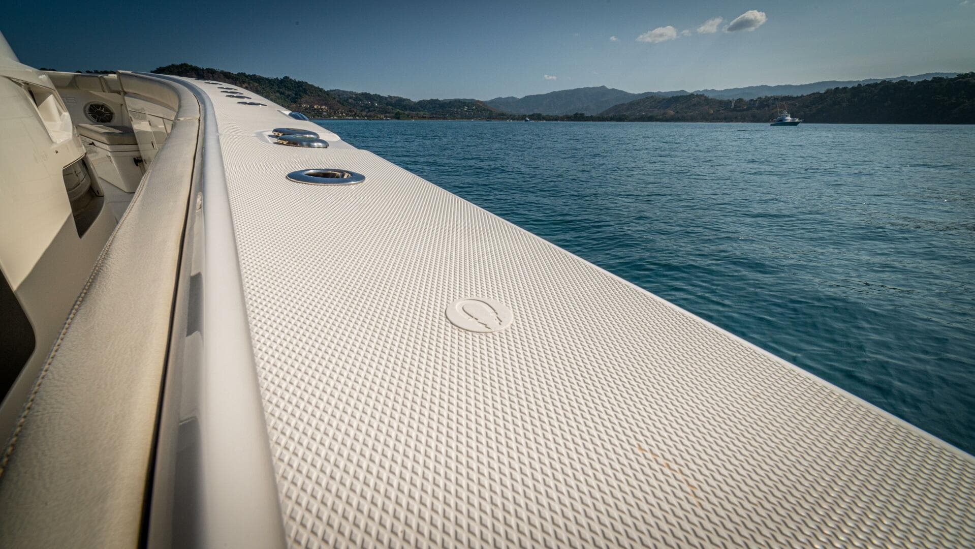 2021 Solace 41 Center Console — photo 32