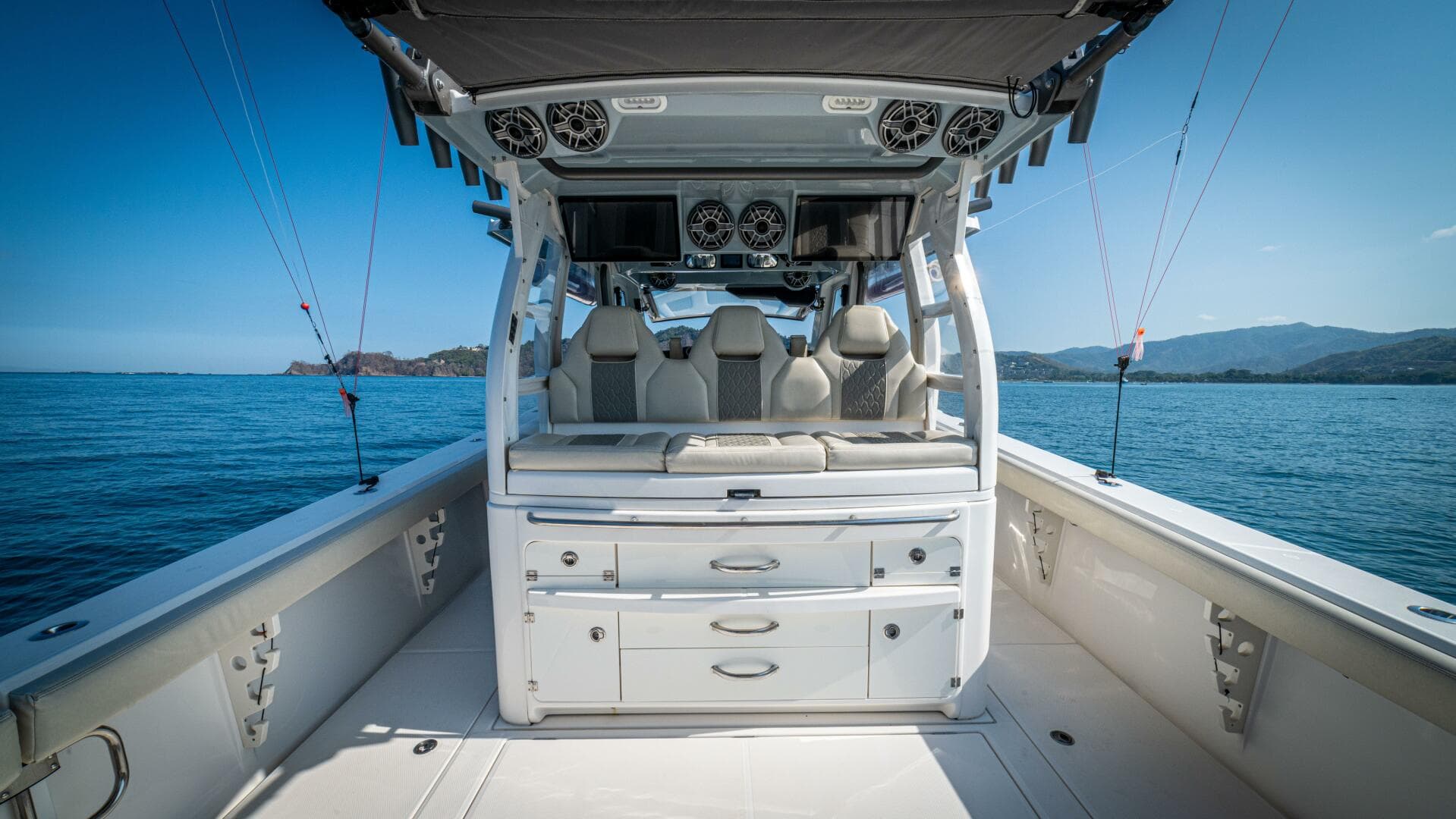 2021 Solace 41 Center Console — photo 4