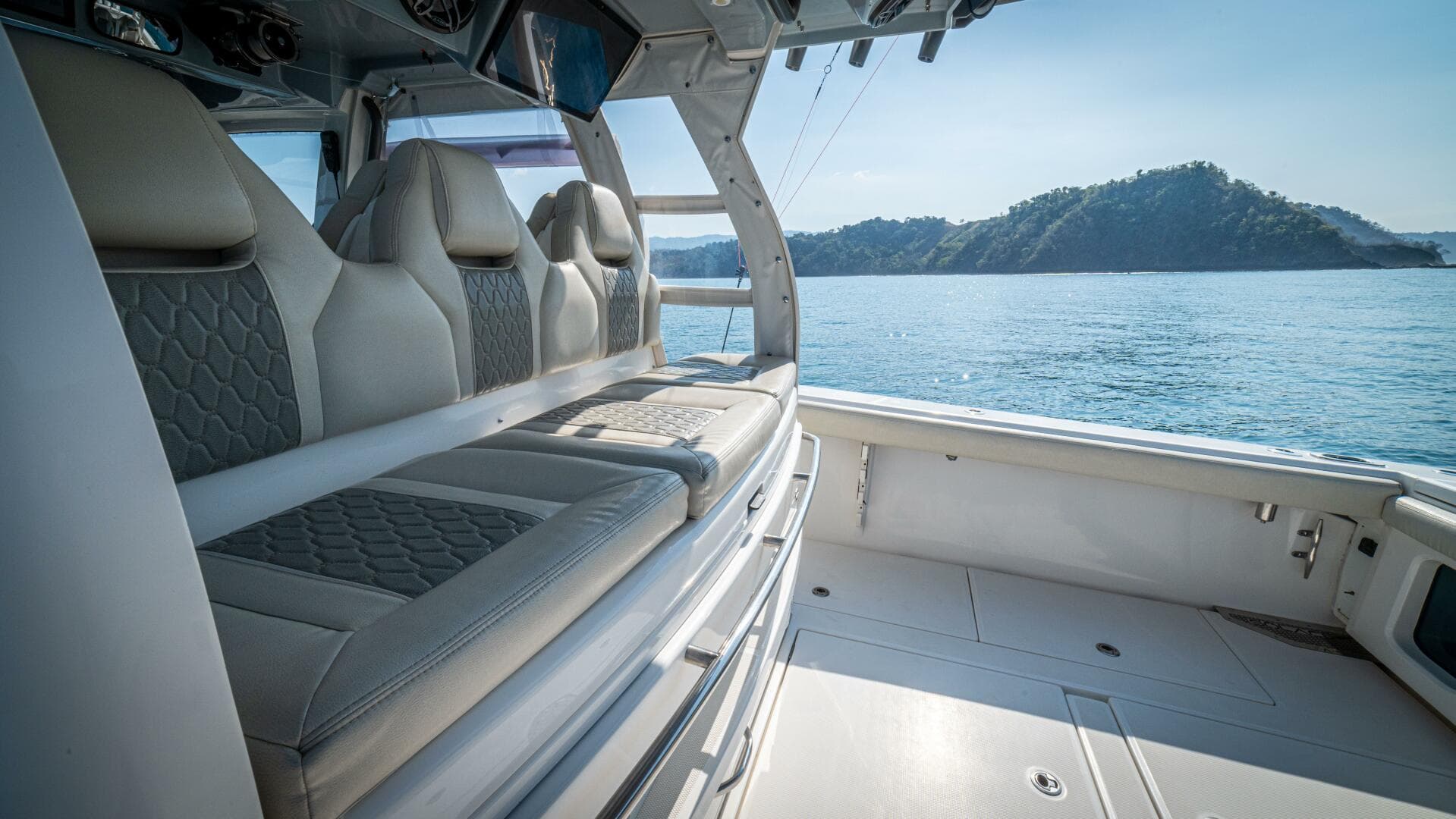 2021 Solace 41 Center Console — photo 19