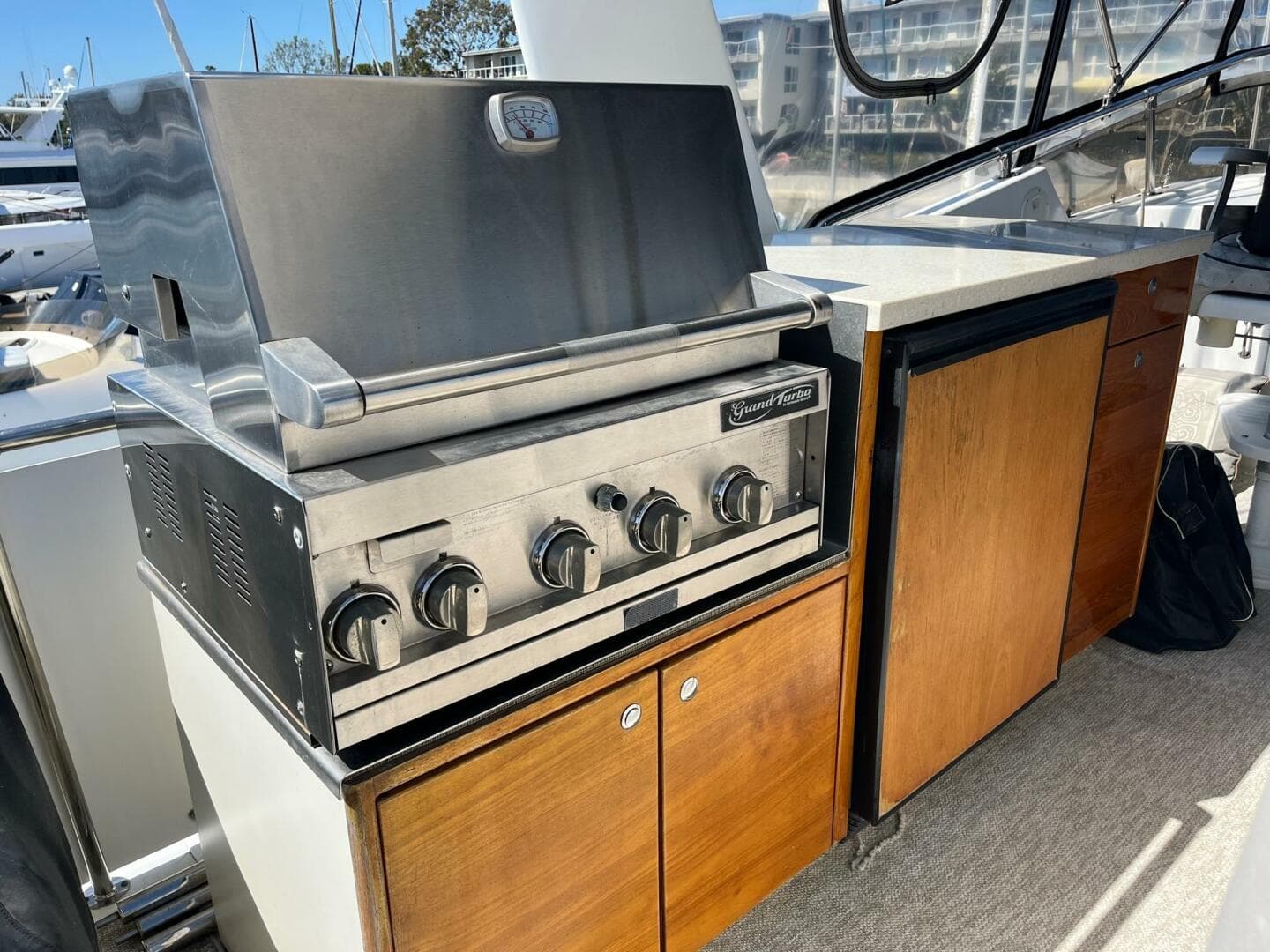 1986 Hatteras 70 Cockpit — photo 20