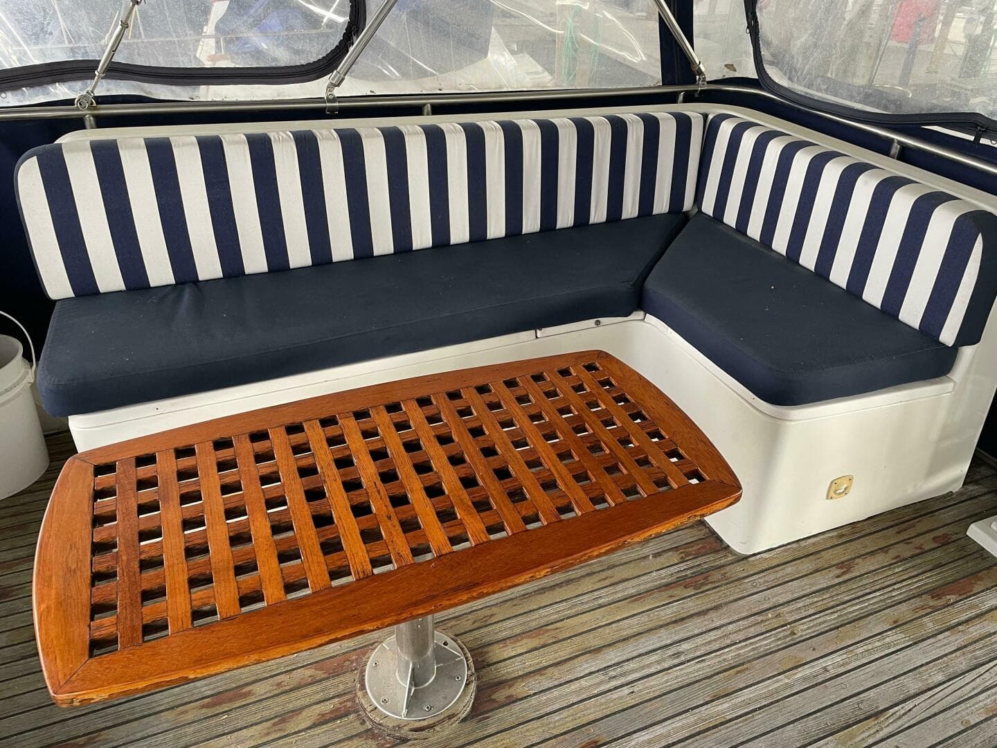 1990 Grand Banks 42 Classic — photo 36