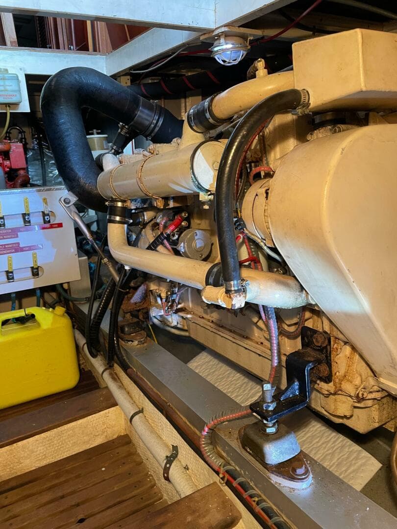 1990 Grand Banks 42 Classic — photo 28