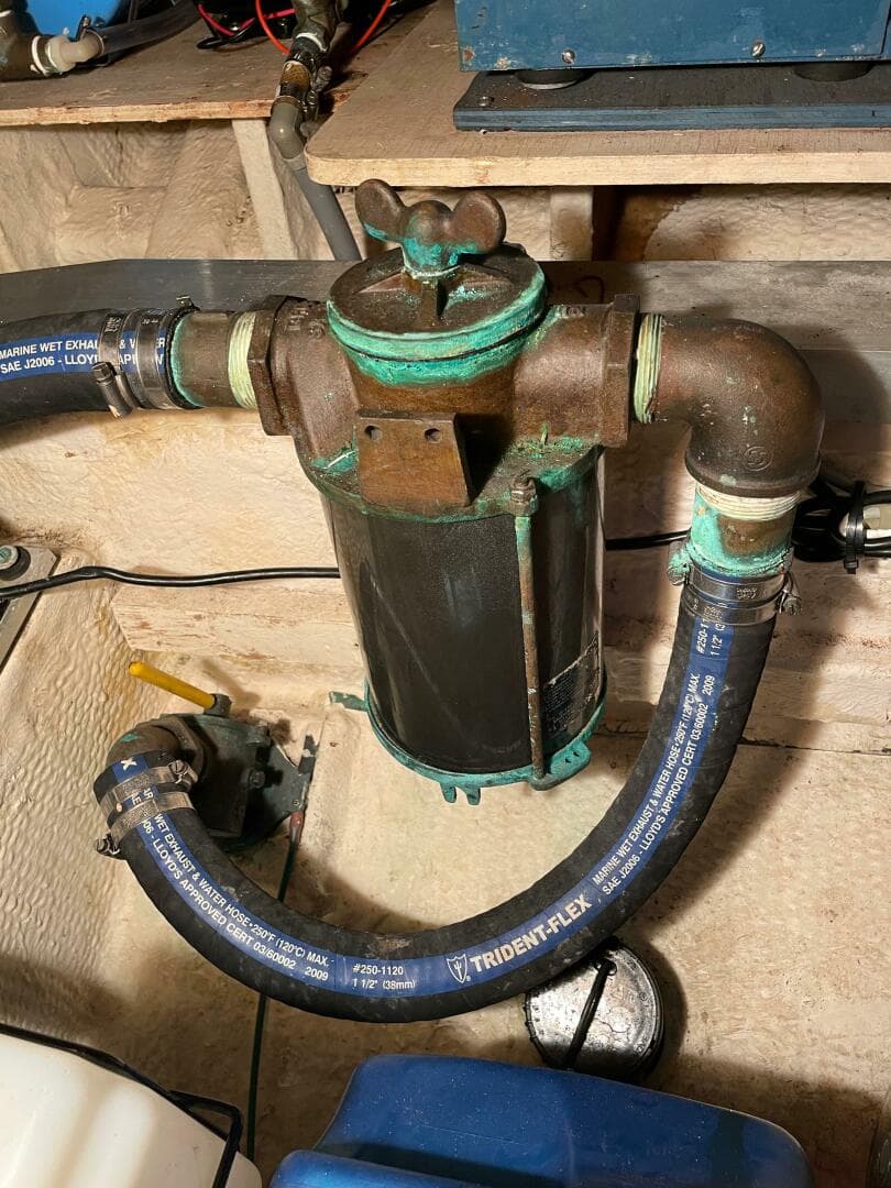 1990 Grand Banks 42 Classic — photo 33