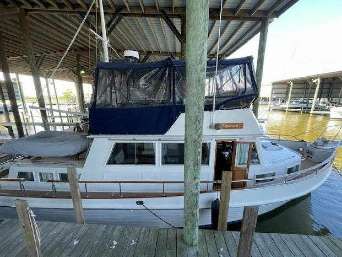 1990 Grand Banks 42 Classic — photo 2