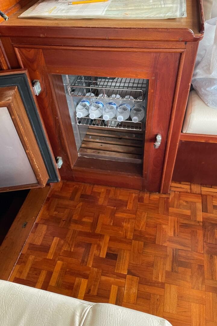 1990 Grand Banks 42 Classic — photo 20