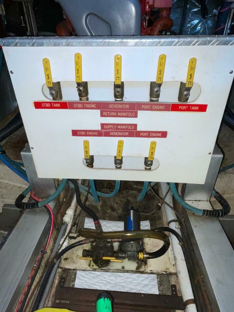 1990 Grand Banks 42 Classic — photo 35