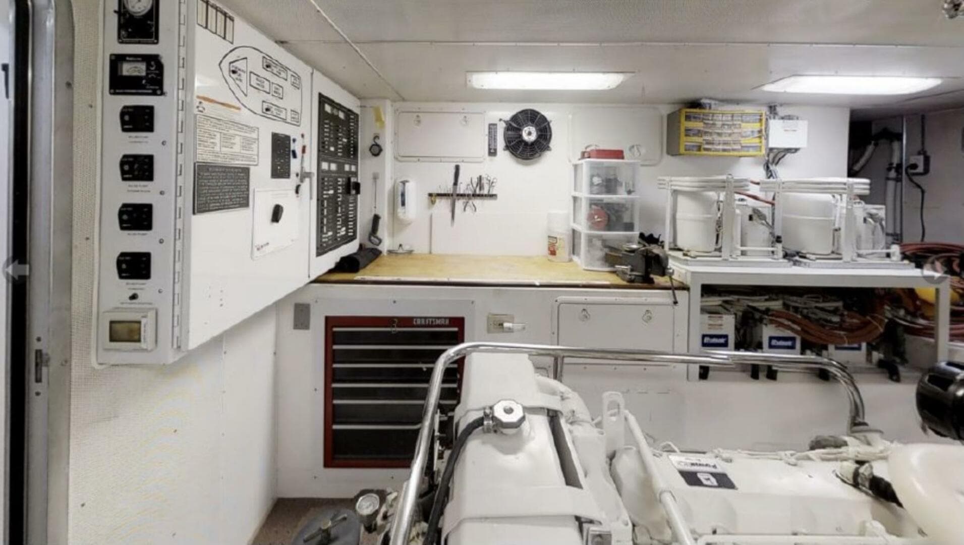 2004 Northern Marine 5700 Expedition — photo 30