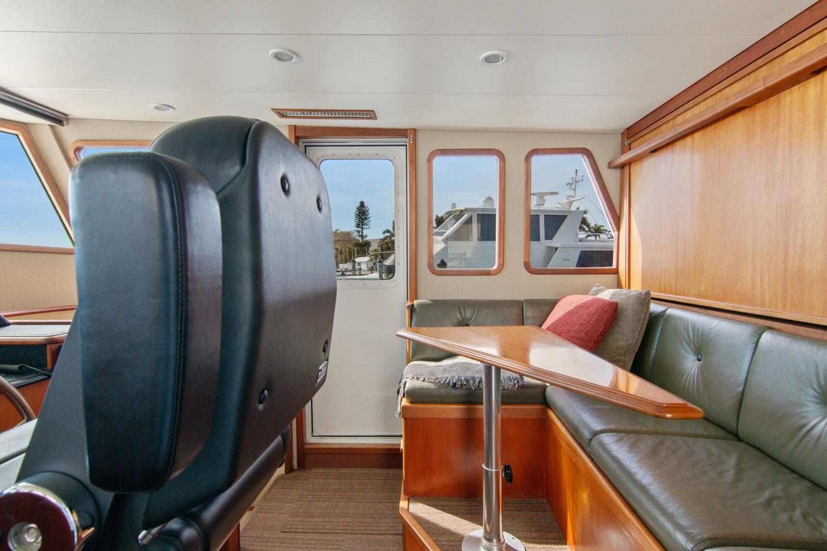 2004 Northern Marine 5700 Expedition — photo 19