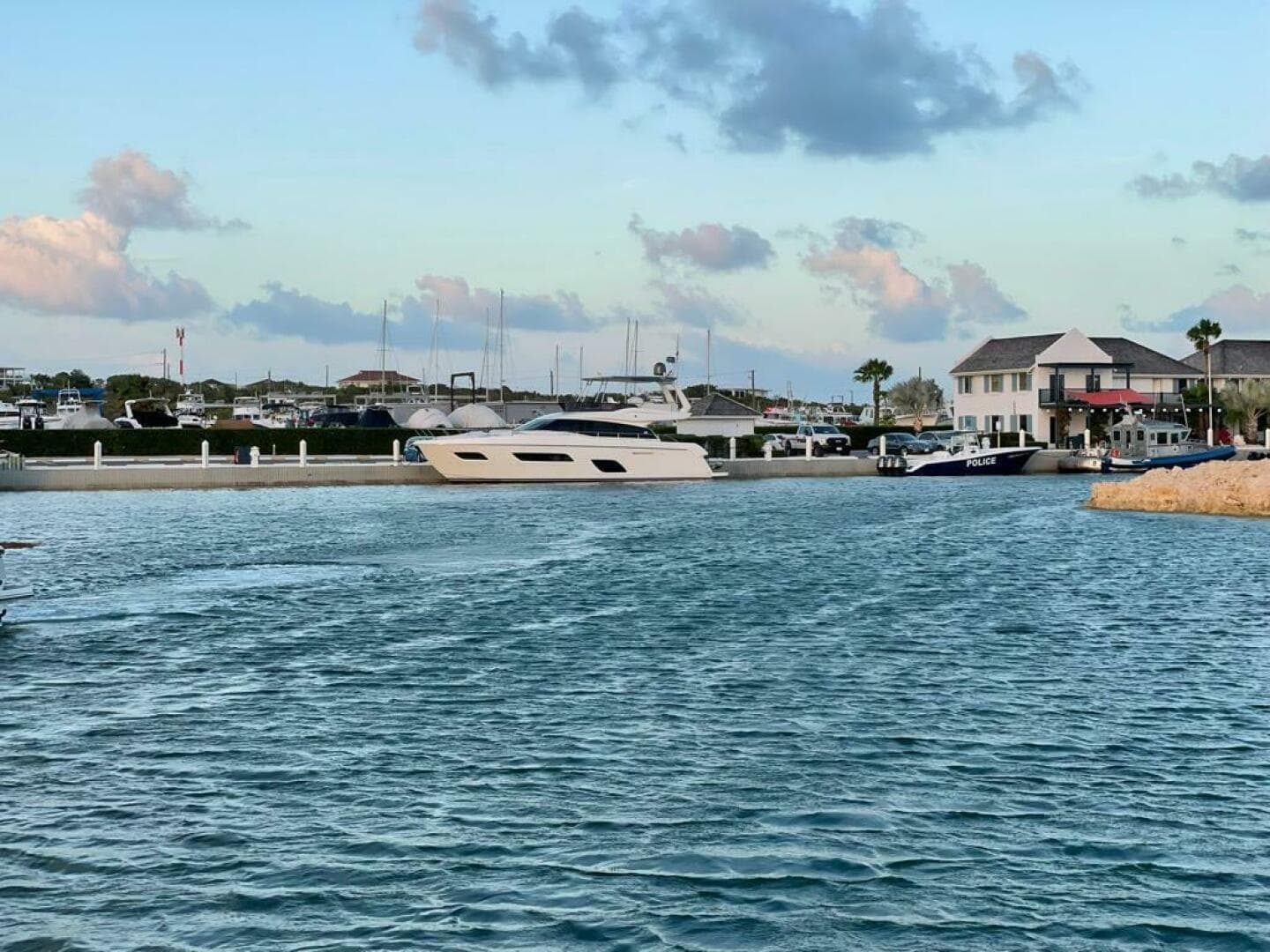 2016 Ferretti Yachts 550 — photo 4