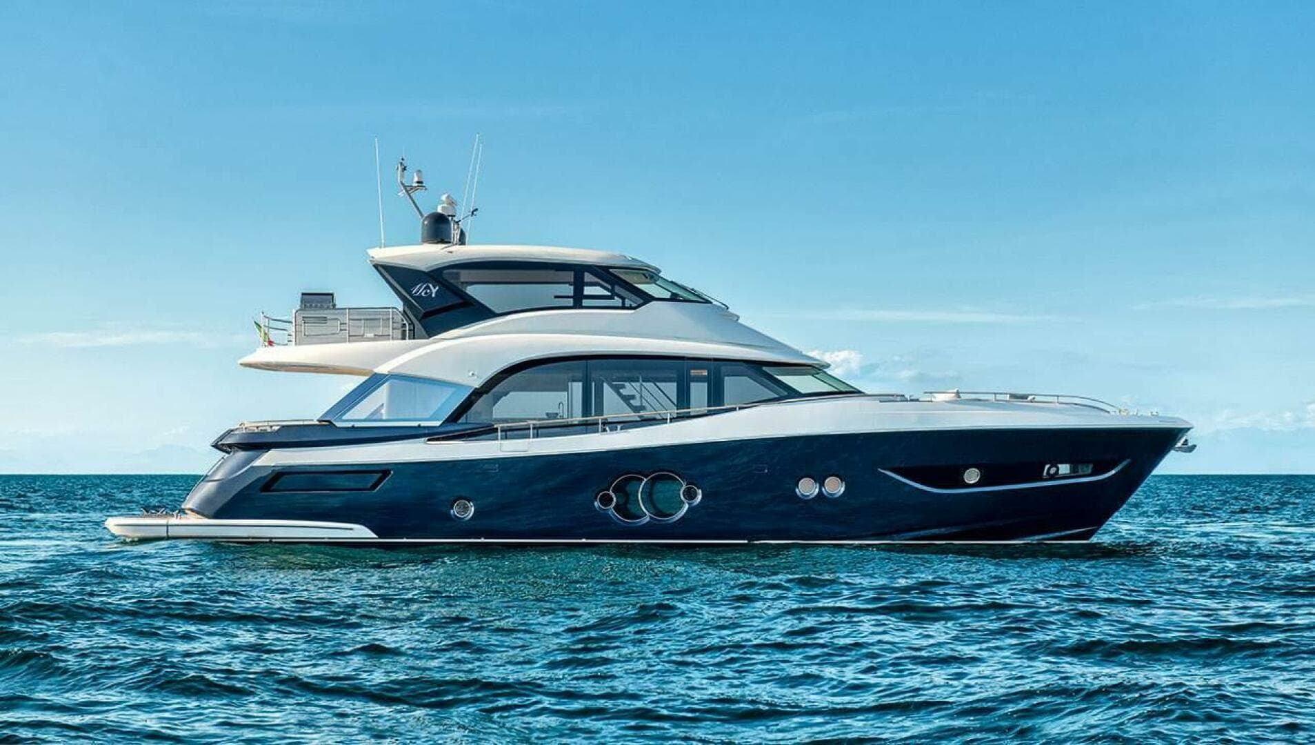 2021 Monte Carlo Yachts 76 Skylounge — photo 1