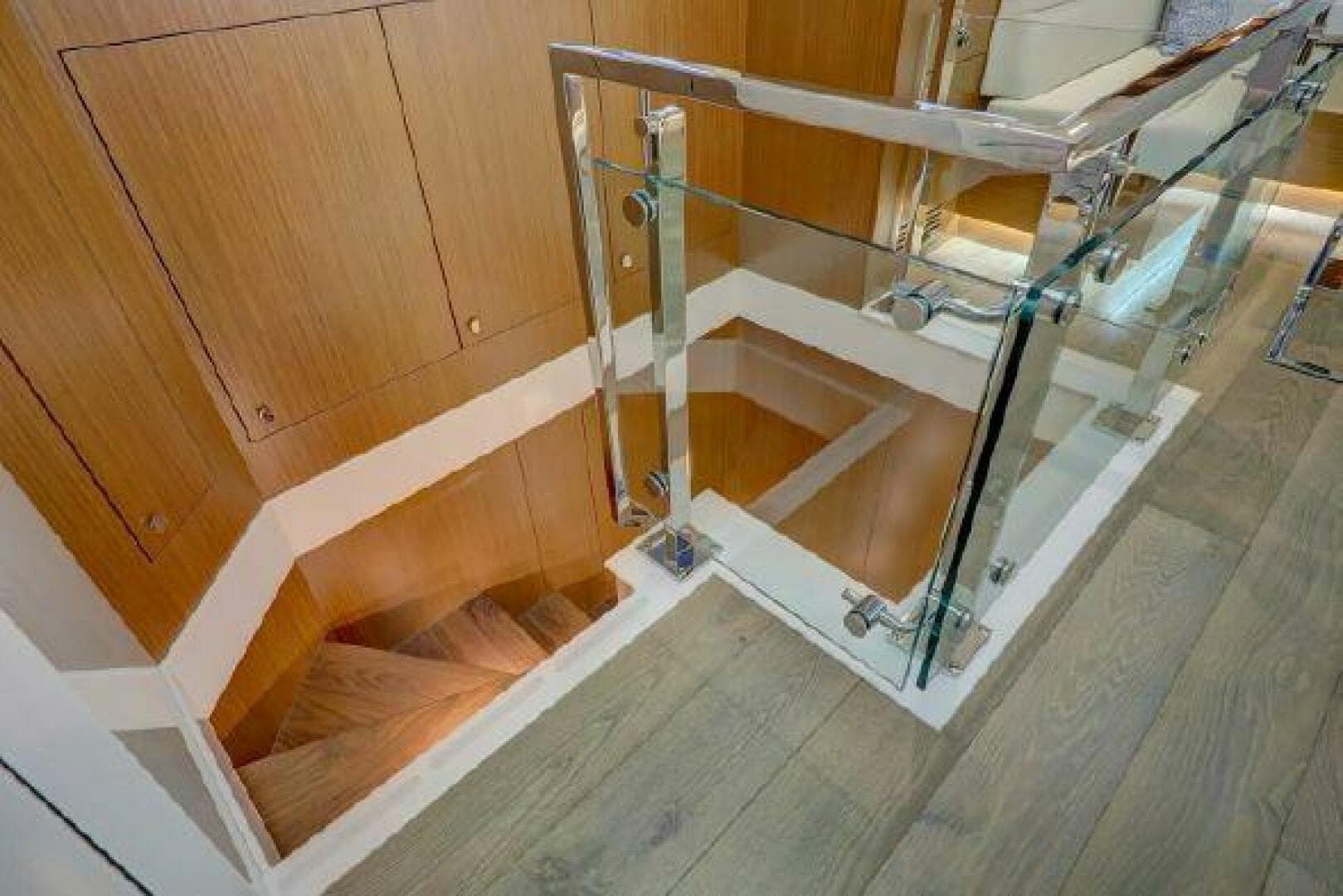 2020 Hatteras — photo 34