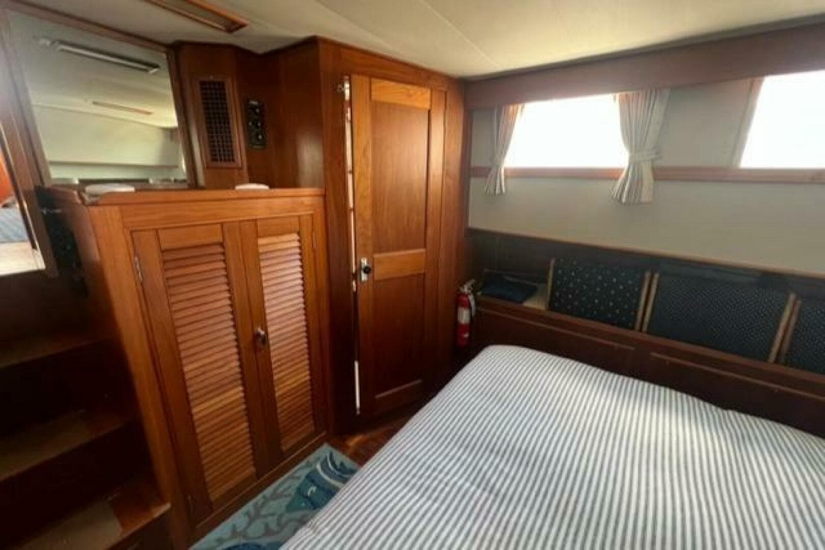 1987 Grand Banks 42 Classic Trawler — photo 32