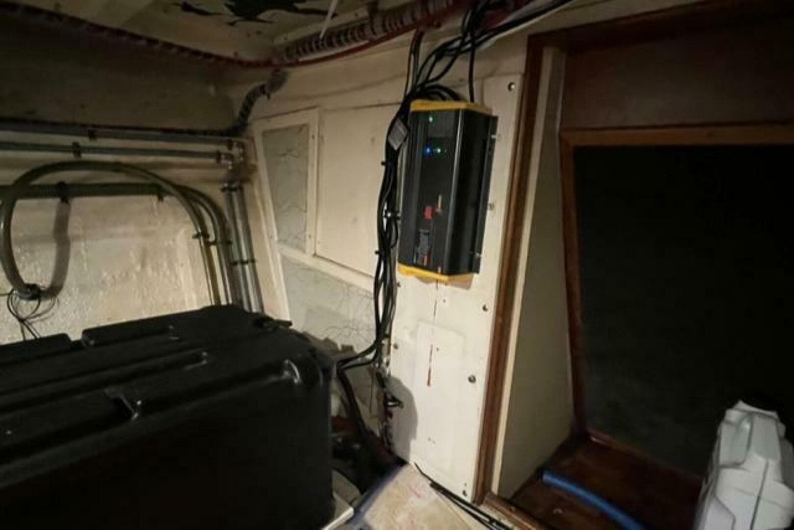 1987 Grand Banks 42 Classic Trawler — photo 43