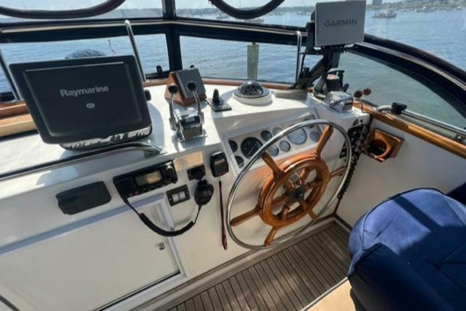 1987 Grand Banks 42 Classic Trawler — photo 14