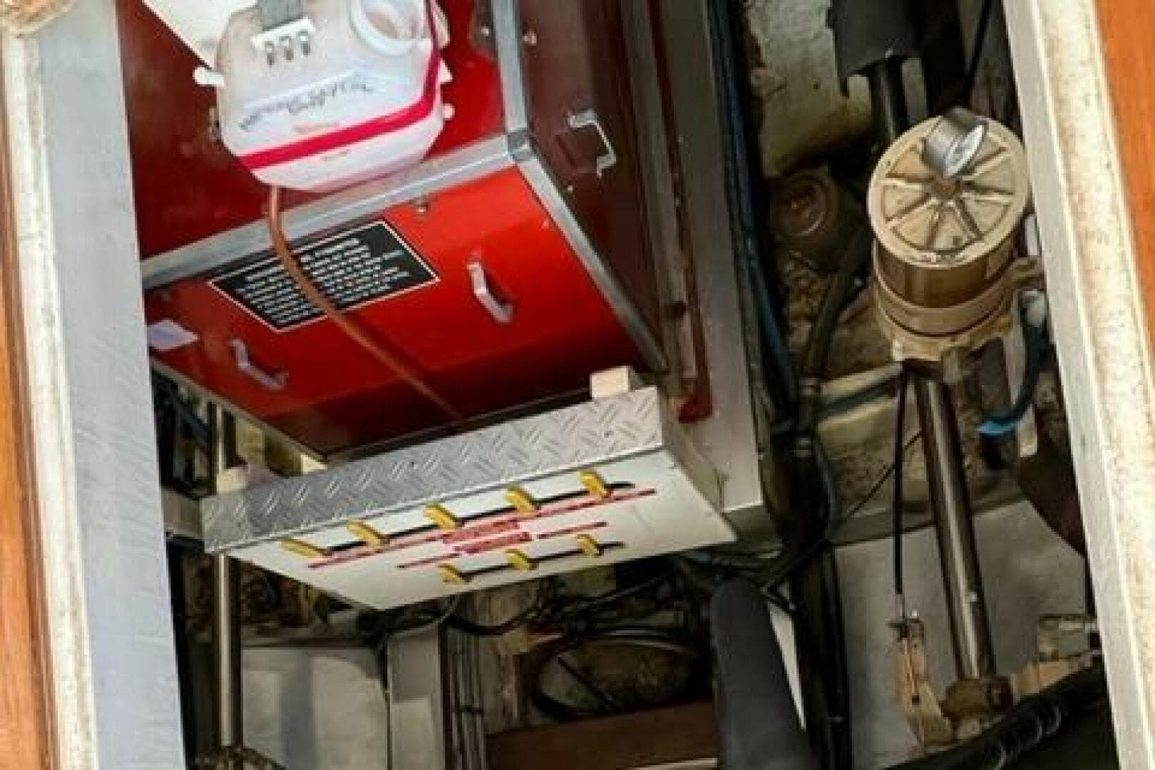 1987 Grand Banks 42 Classic Trawler — photo 42