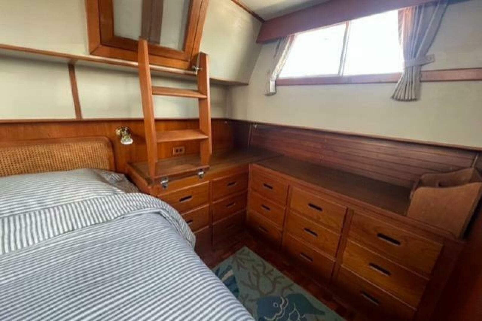 1987 Grand Banks 42 Classic Trawler — photo 31