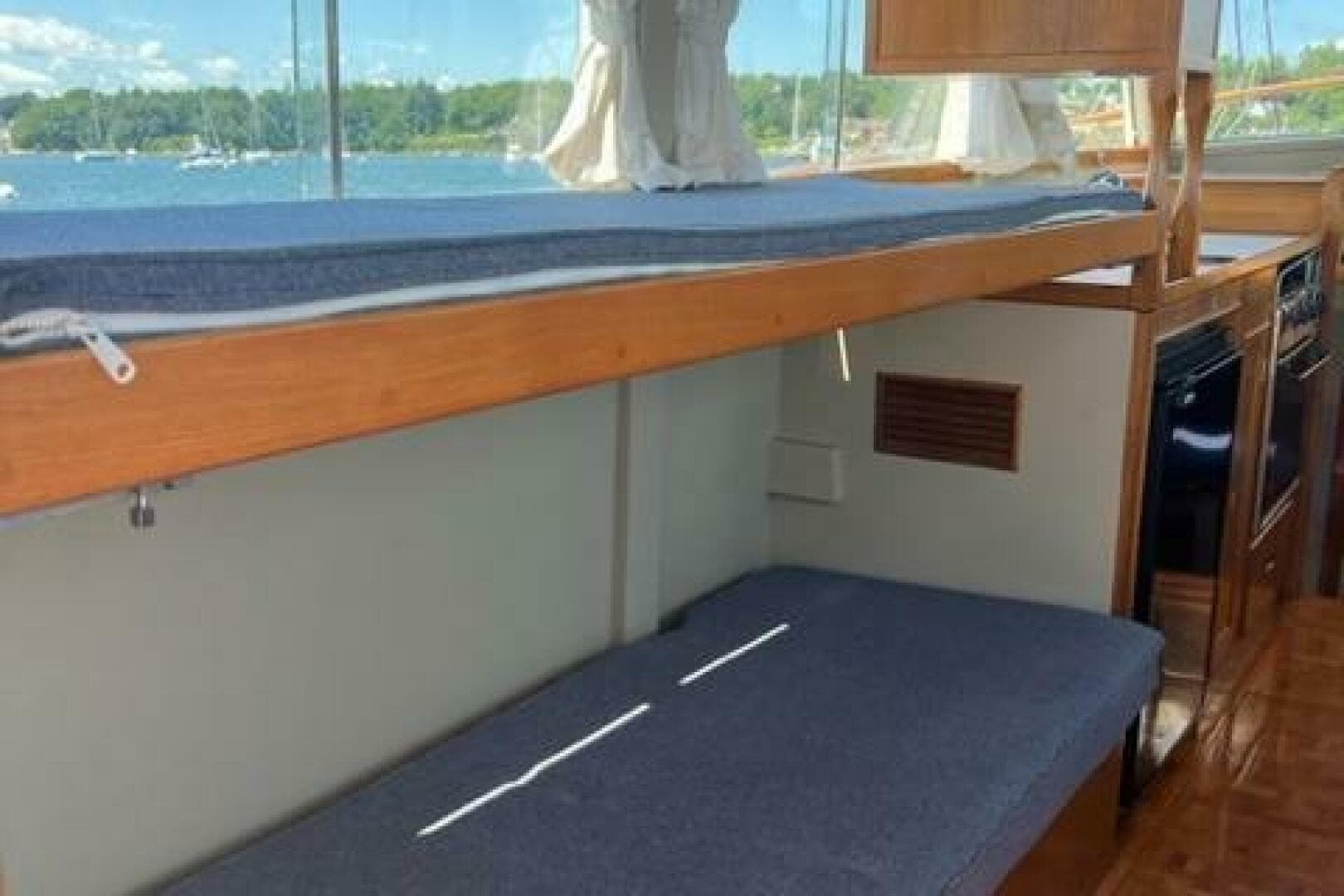 1978 Grand Banks Trawler — photo 48