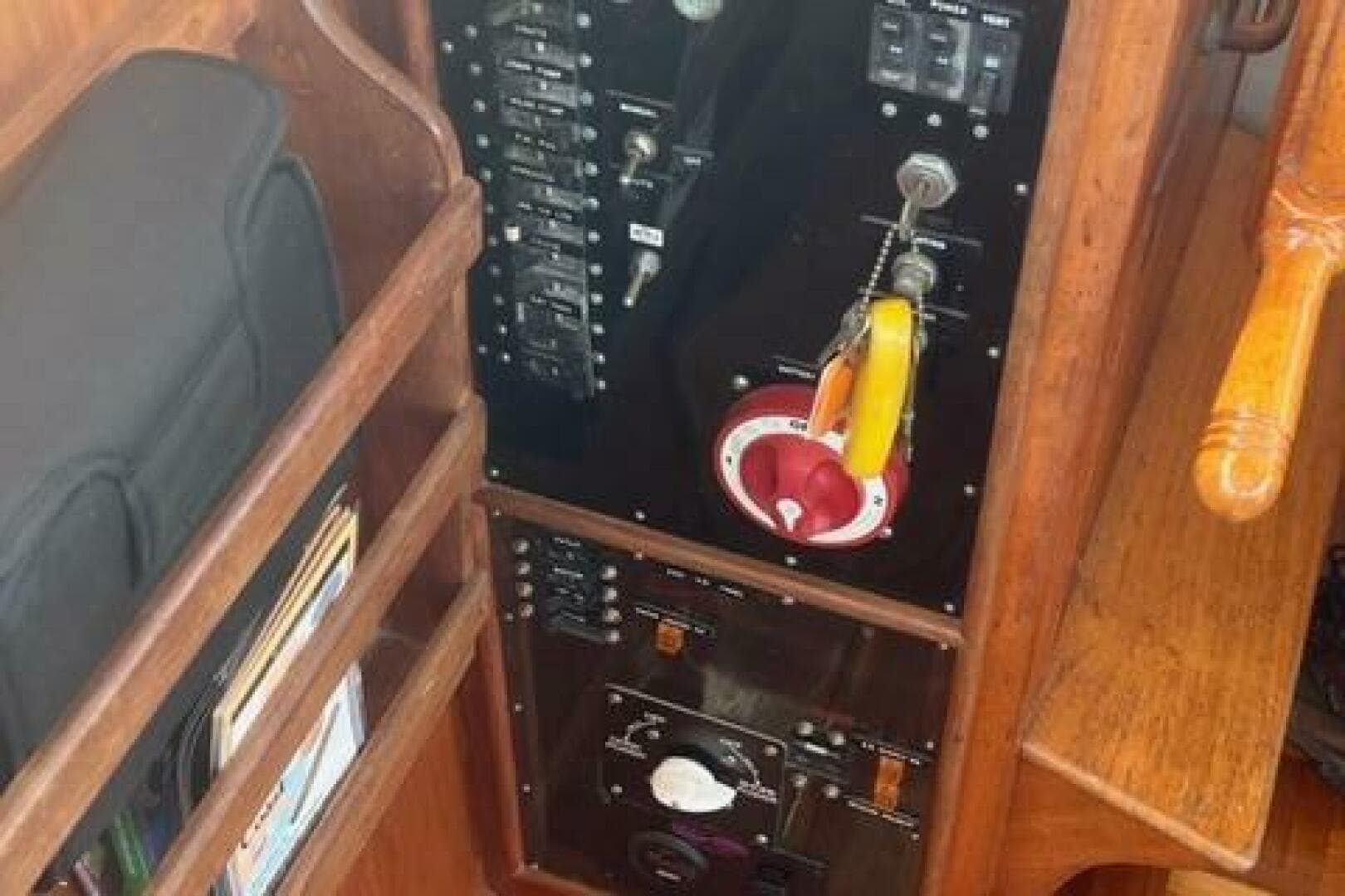 1978 Grand Banks Trawler — photo 33