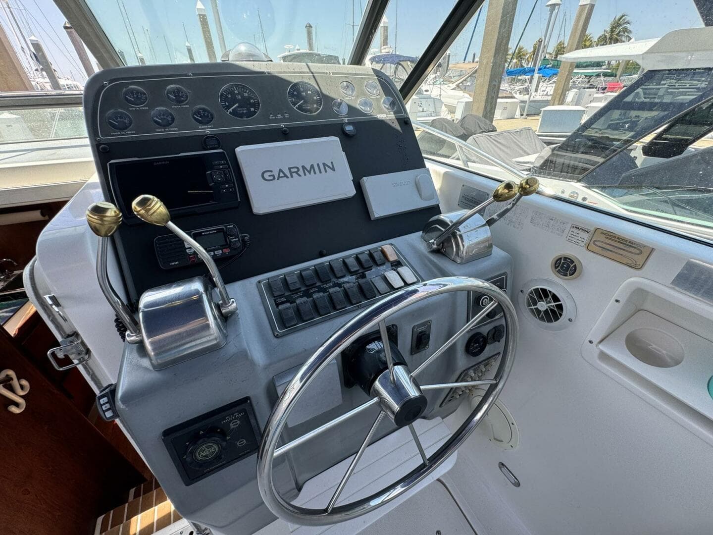 2000 Tiara Yachts 3100 Open — photo 40