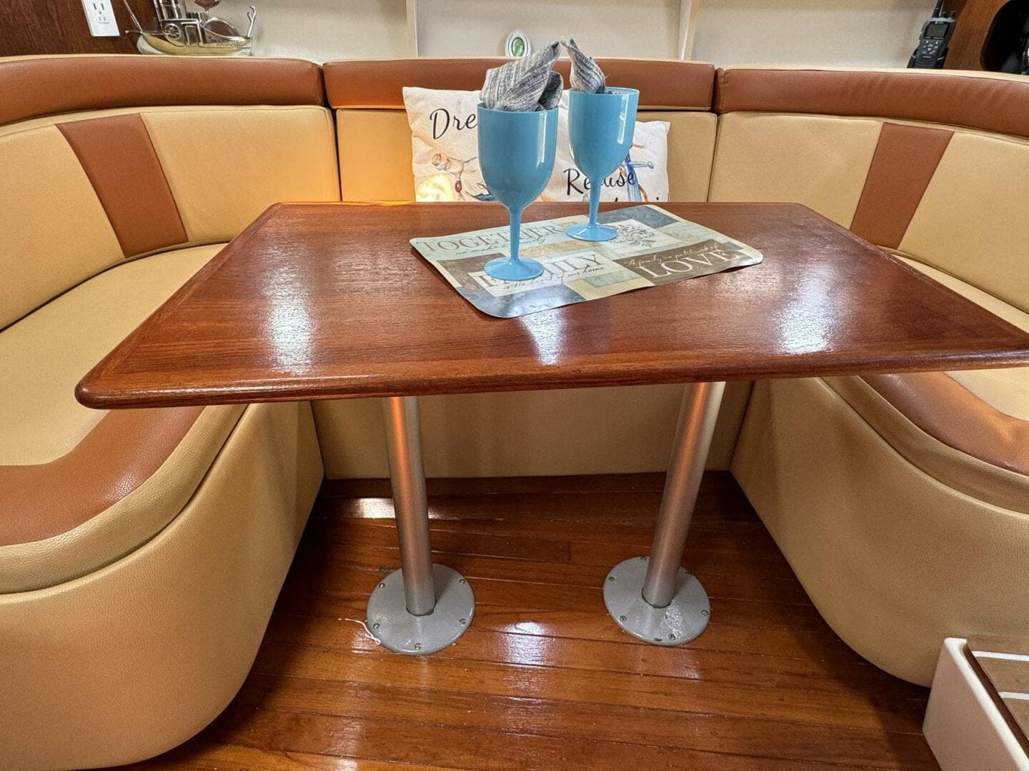 2000 Tiara Yachts 3100 Open — photo 11