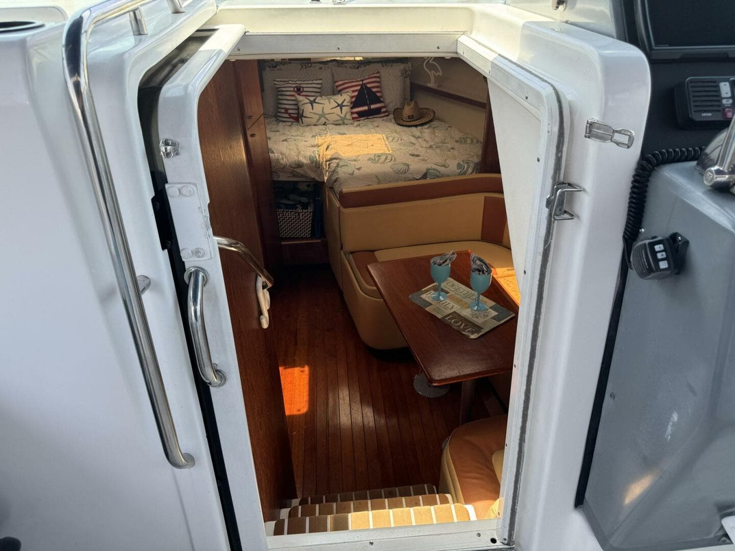 2000 Tiara Yachts 3100 Open — photo 22