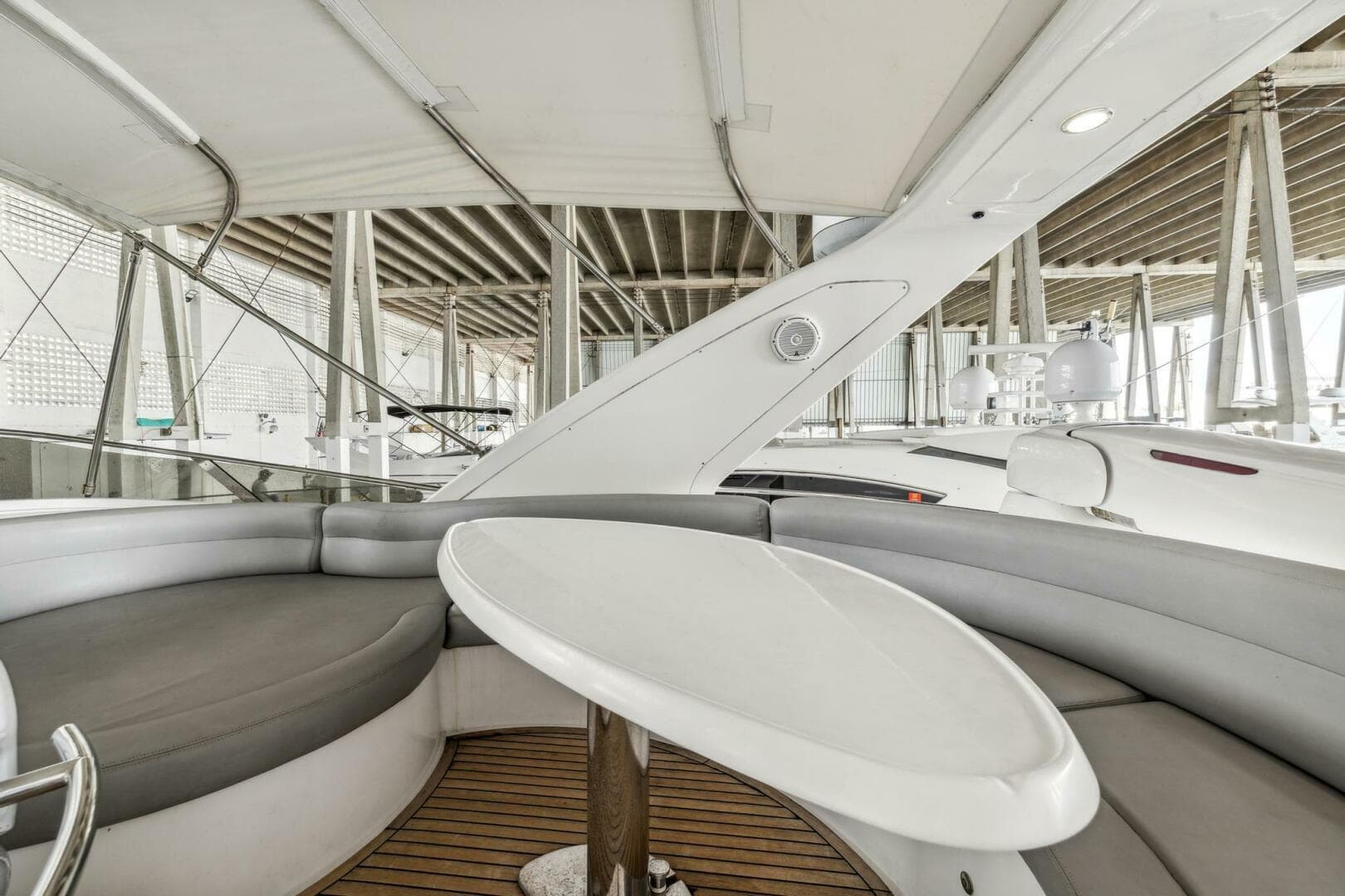 2005 Azimut 55 Flybridge — photo 12