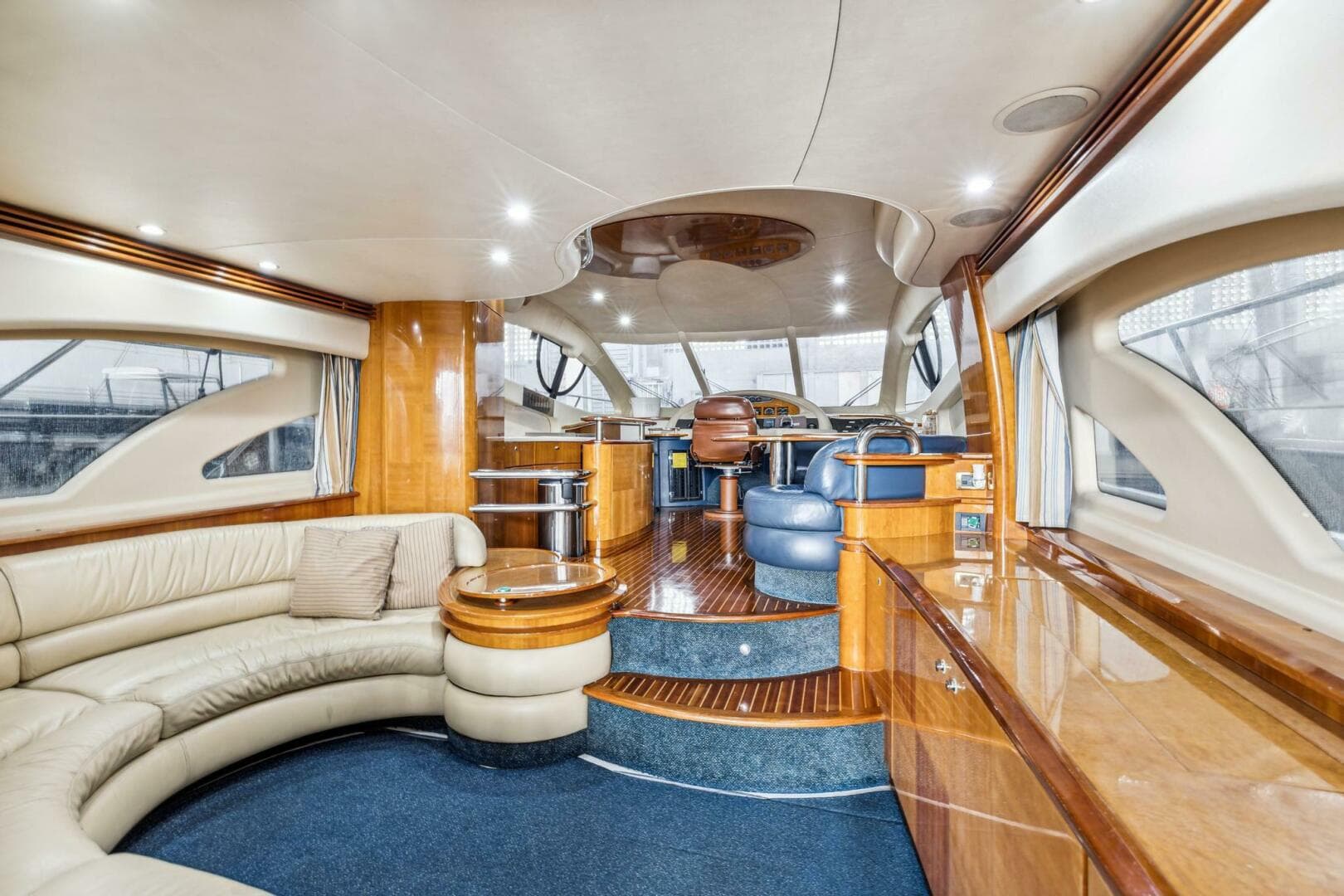 2005 Azimut 55 Flybridge — photo 17