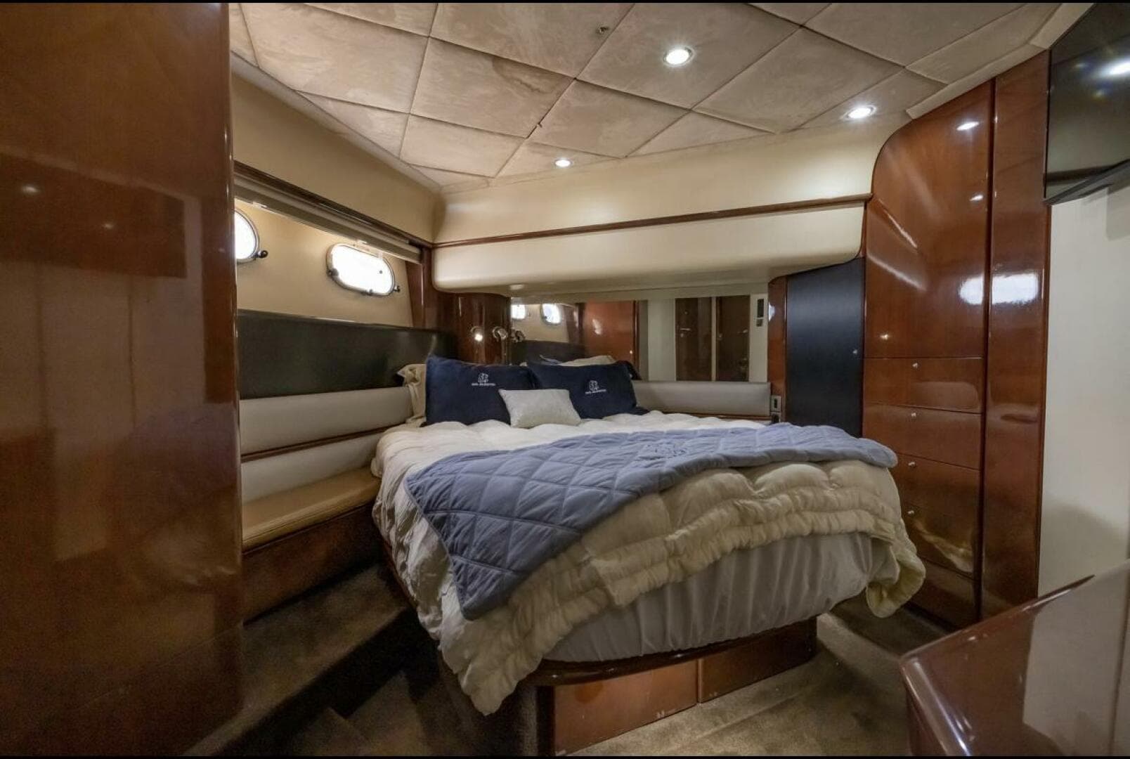 2001 Viking Princess — photo 28