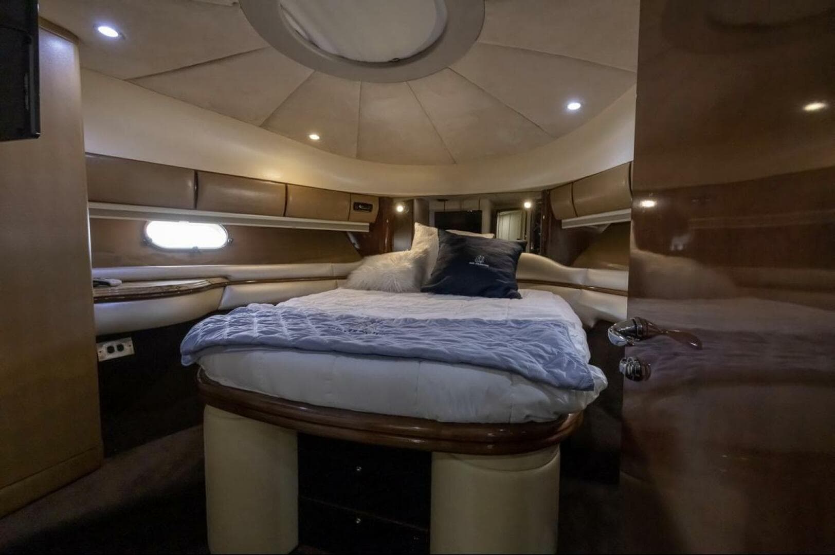 2001 Viking Princess — photo 27