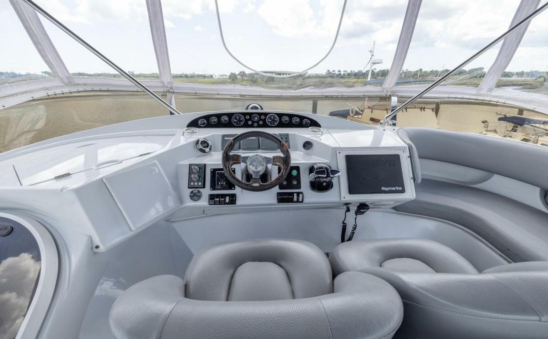 2001 Viking Princess — photo 41