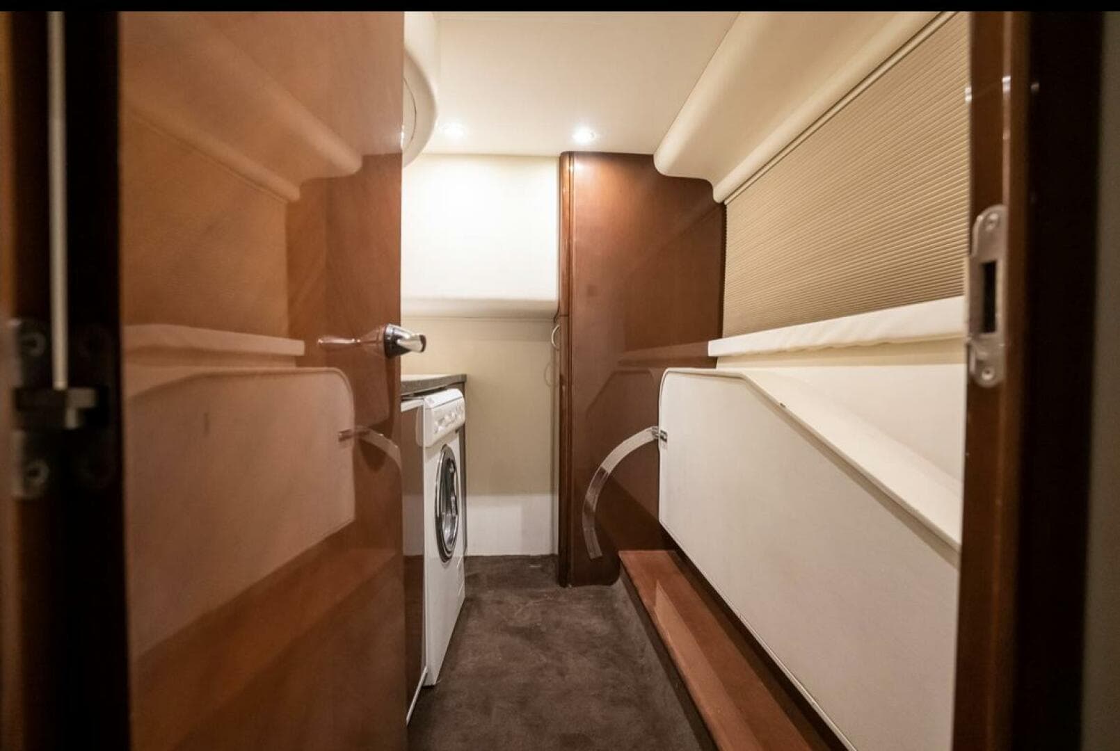 2001 Viking Princess — photo 32