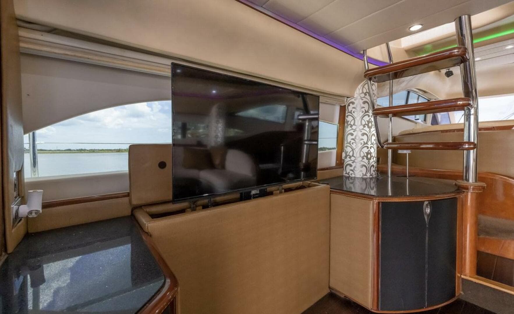 2001 Viking Princess — photo 10