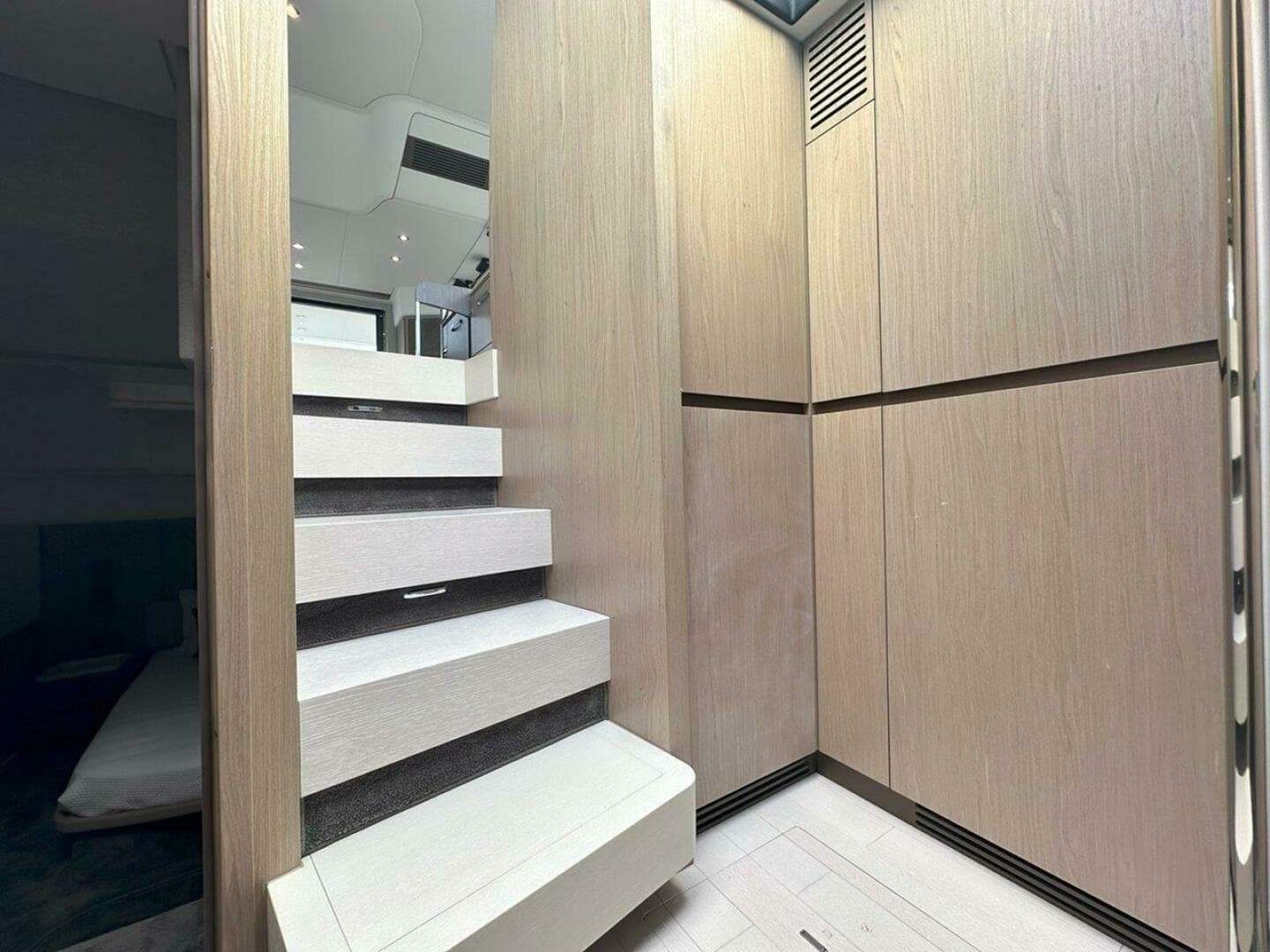 2022 Azimut 50 Flybridge — photo 21