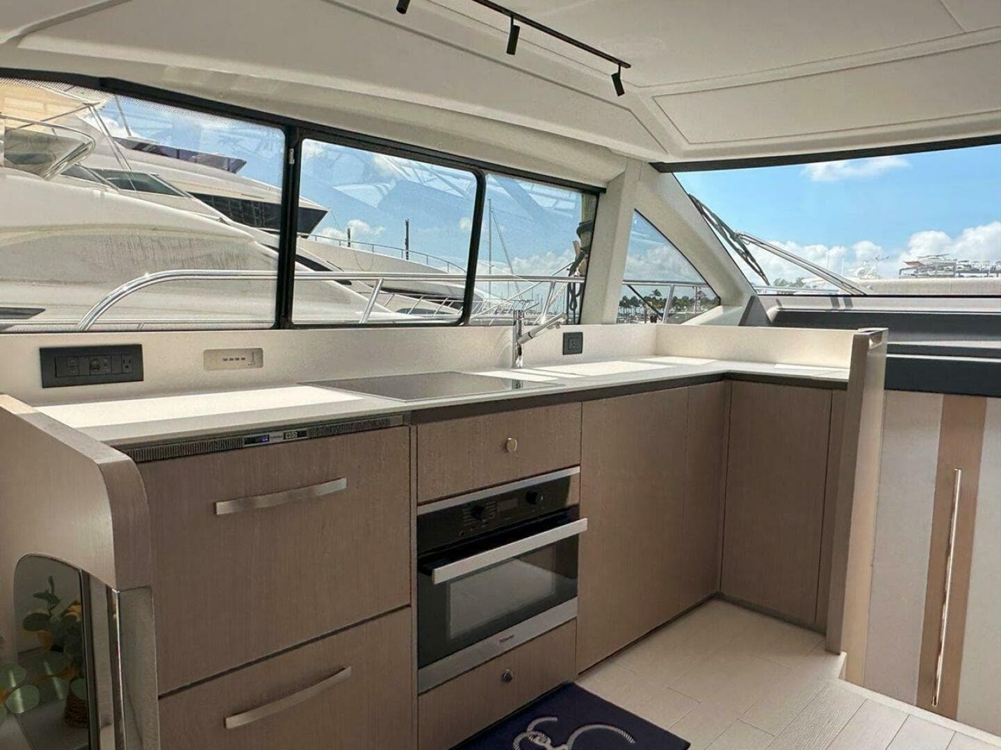 2022 Azimut 50 Flybridge — photo 19