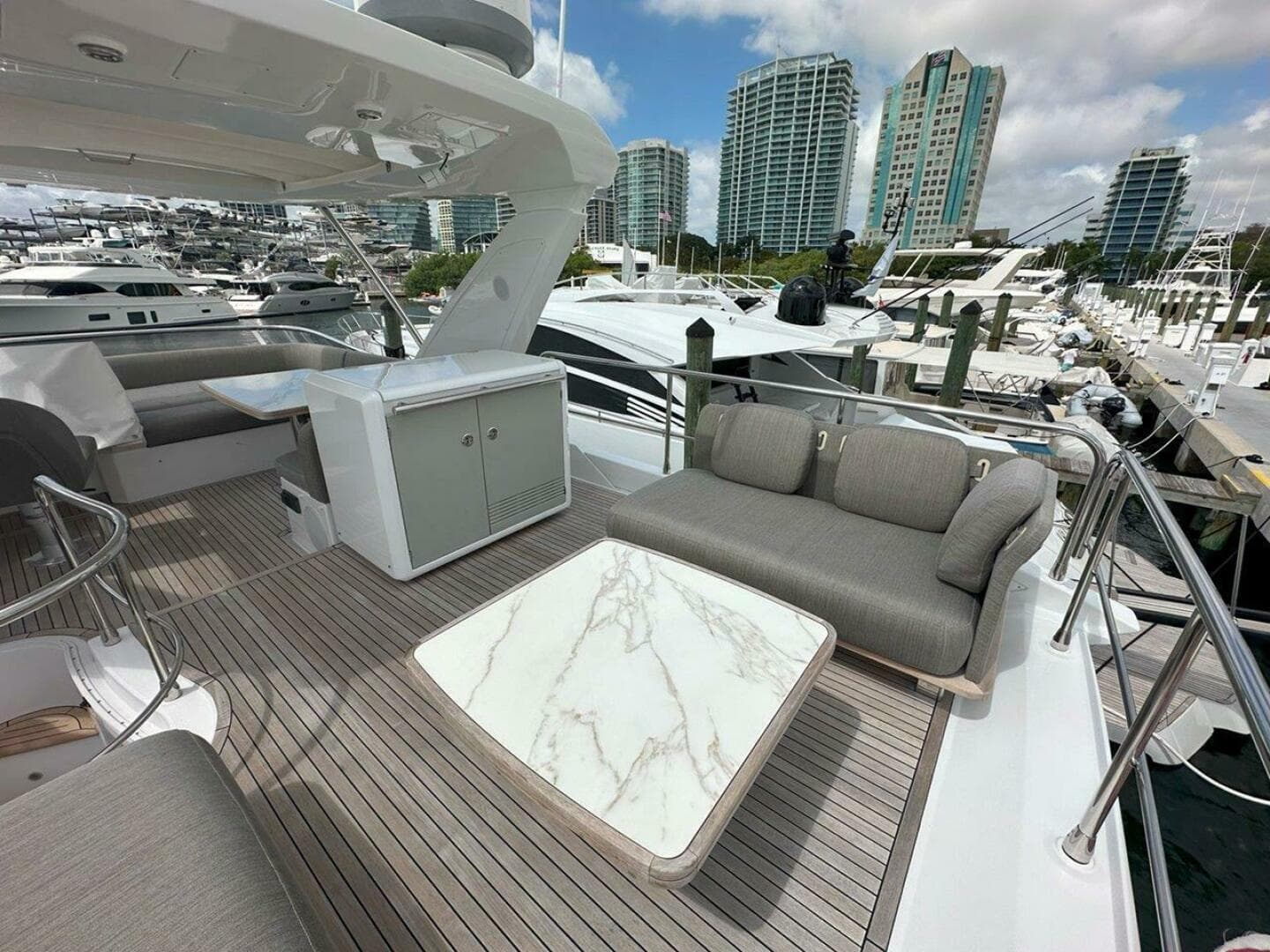 2022 Azimut 50 Flybridge — photo 4