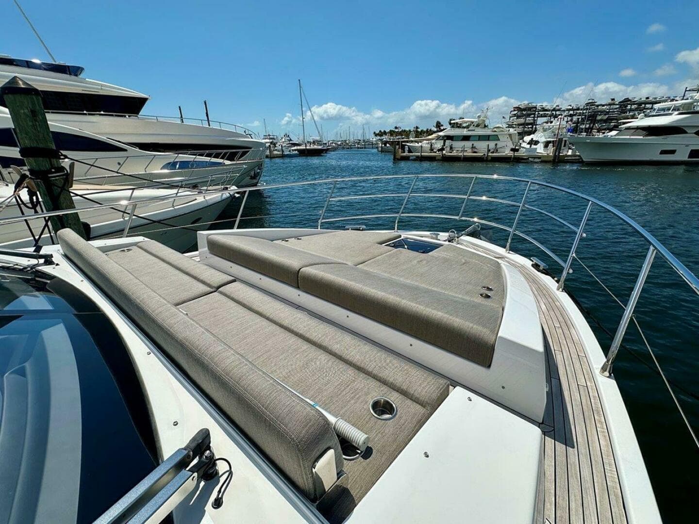 2022 Azimut 50 Flybridge — photo 7