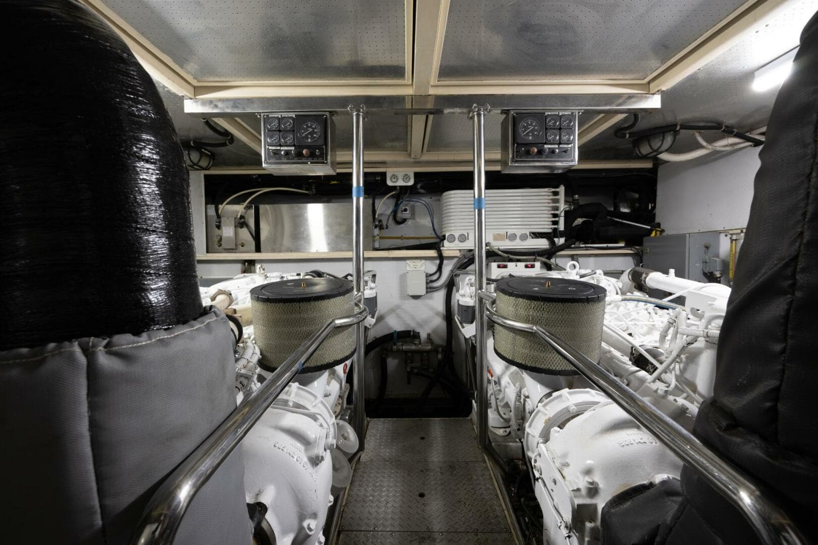 2001 Grand Harbour 76 — photo 37