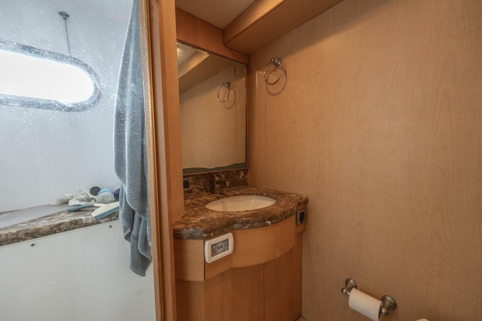 2001 Grand Harbour 76 — photo 36