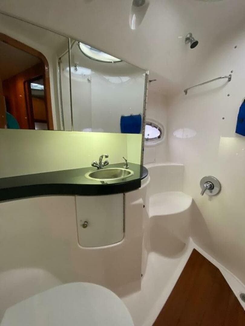 2005 Regal 4260 — photo 10