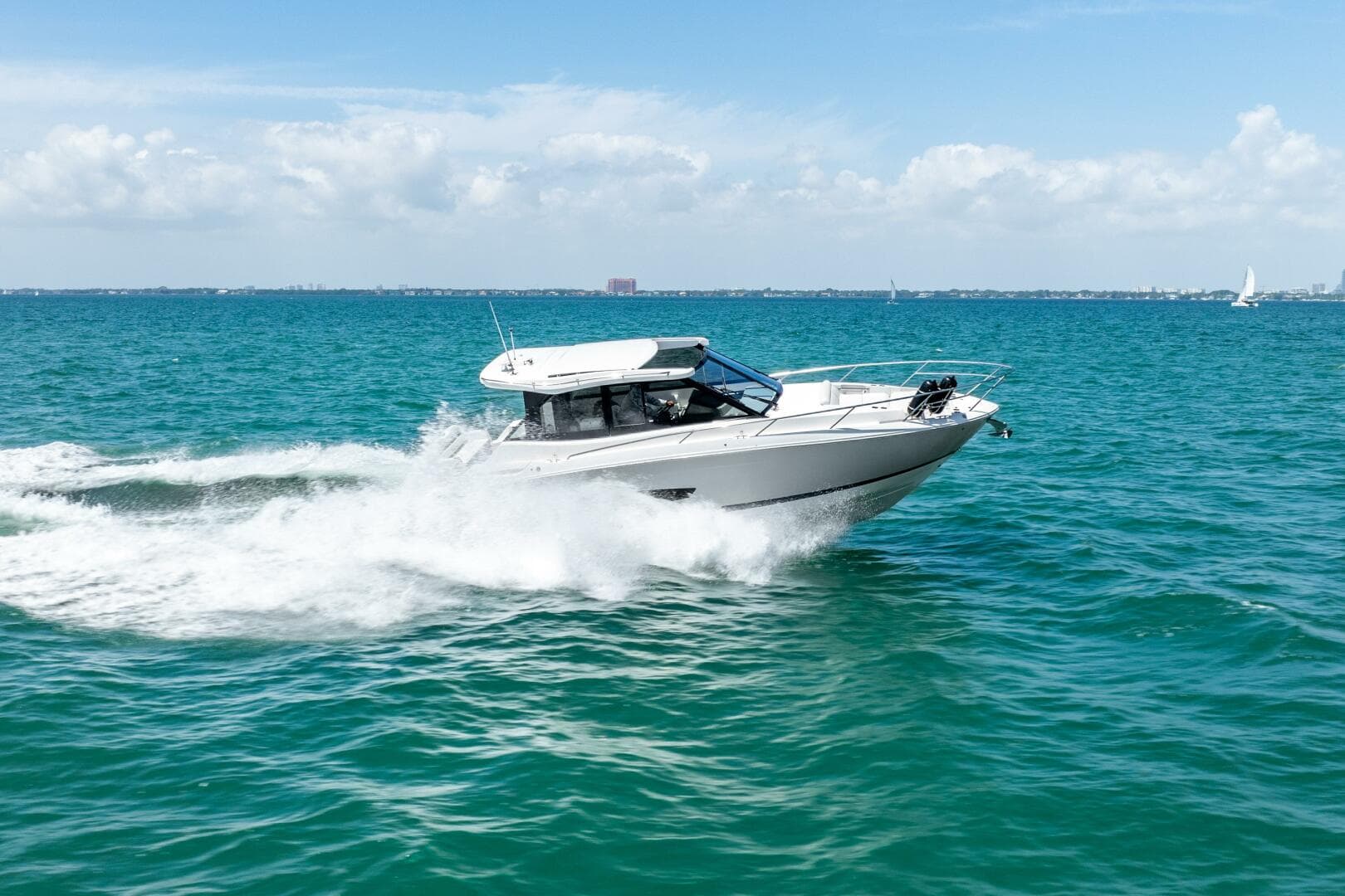 2022 Regal 36 Grande Coupe — photo 29