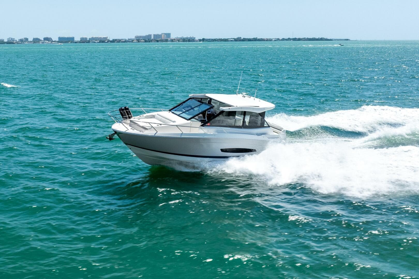 2022 Regal 36 Grande Coupe — photo 27