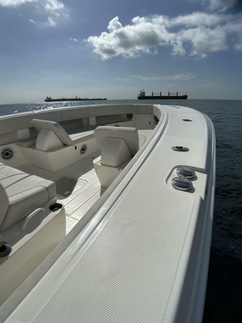 2022 Seavee 390Z Center Console — photo 30